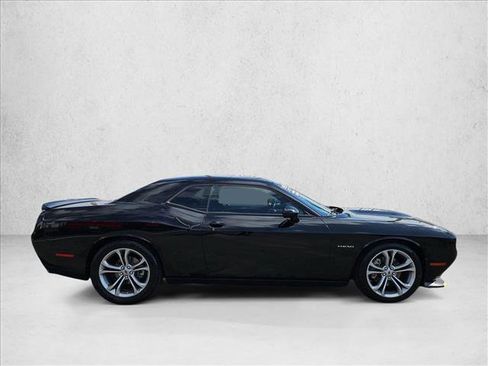 Used 2022 Dodge Challenger R/T image 4