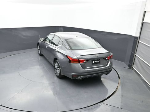 Certified 2023 Nissan Altima 2.5 SV w/ SV Premium Package AWD/4WD image 40
