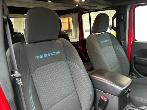 Used 2024 Jeep Wrangler Unlimited Rubicon 4xe AWD/4WD image 14