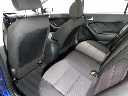Used 2017 Kia Forte LX FWD image 10