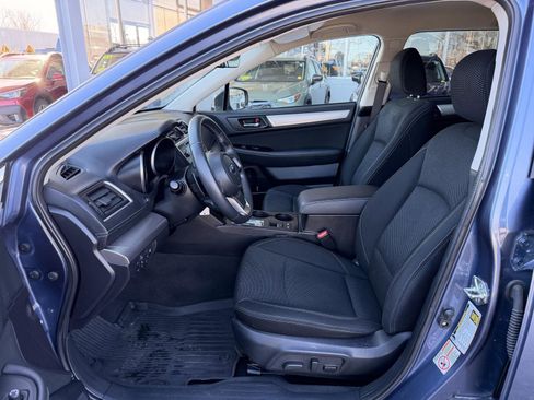 Used 2018 Subaru Outback 2.5i Premium image 11