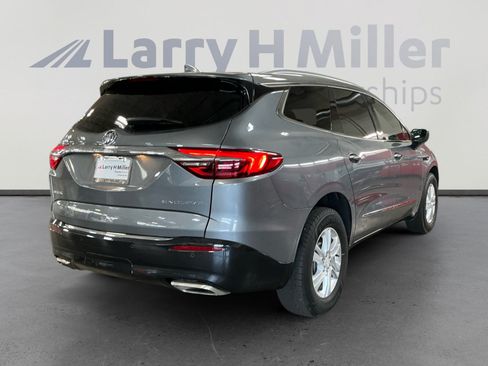 Used 2018 Buick Enclave Essence w/ Trailering Package FWD image 5