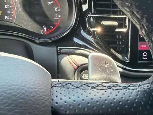 Used 2024 Dodge Durango GT RWD image 27