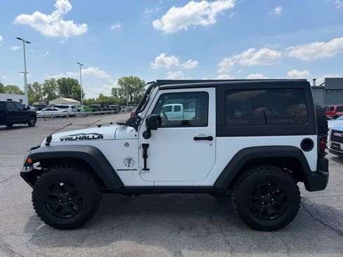 Used 2015 Jeep Wrangler Sport AWD/4WD image 5