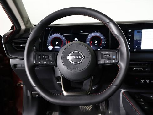 Used 2025 Nissan Kicks SR FWD image 35