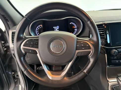 Used 2021 Jeep Grand Cherokee Laredo X AWD/4WD image 11