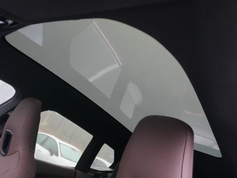 Used 2023 BMW iX xDrive50 w/ Sport Package image 15