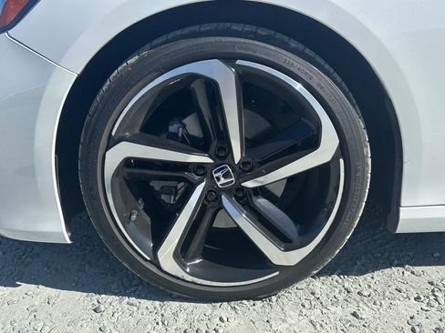 Used 2019 Honda Accord Sport image 12