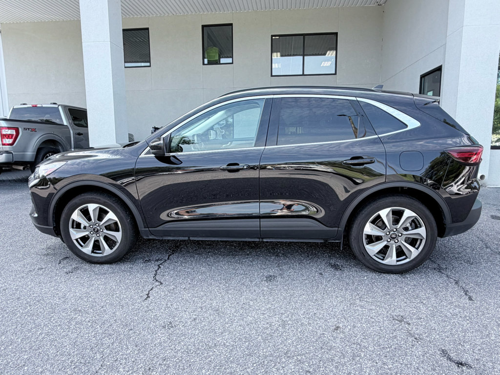 Used 2025 Ford Escape Platinum AWD/4WD image 5