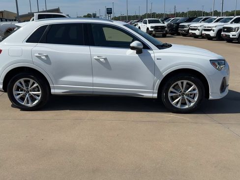 Used 2025 Audi Q3 2.0T Premium AWD/4WD image 9