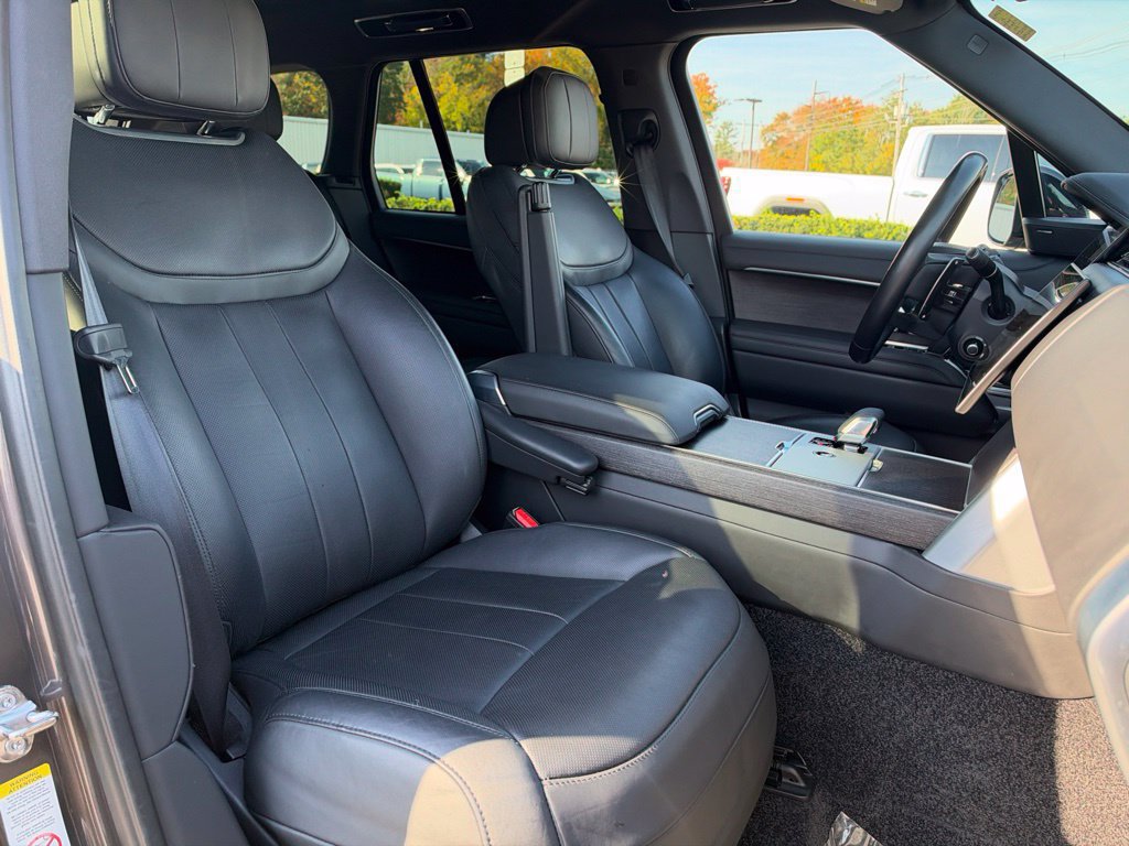 Used 2024 Land Rover Range Rover SE AWD/4WD image 12