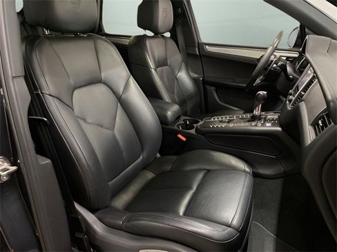 Used 2017 Porsche Macan GTS w/ Premium Package Plus image 72