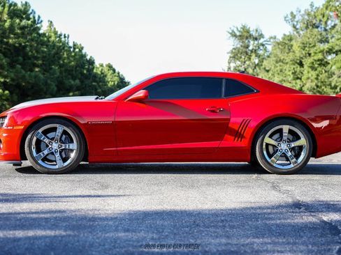 Used 2011 Chevrolet Camaro SS w/ RS Package RWD image 3