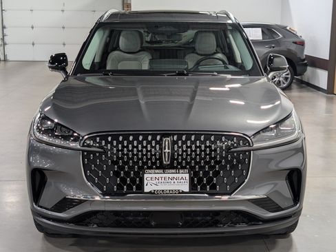 Used 2025 Lincoln Aviator Reserve w/ Equipment Group 201A AWD/4WD image 8