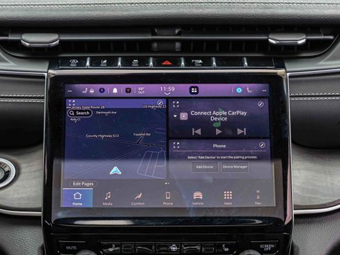 Used 2024 Jeep Grand Cherokee Limited image 13