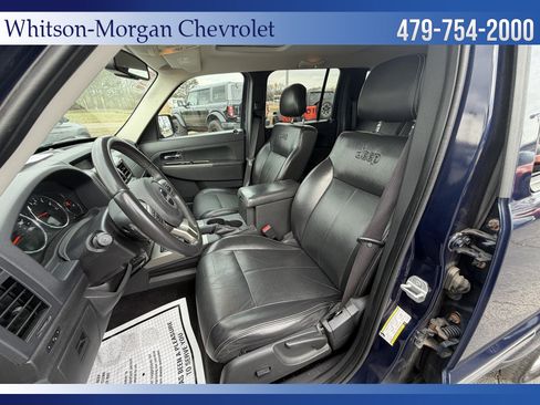 Used 2012 Jeep Liberty Limited Jet w/ Comfort/Convenience Group image 9