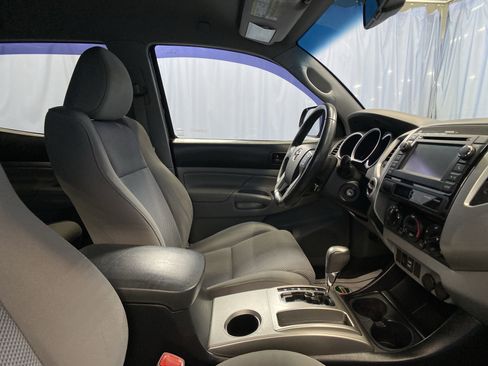 Used 2013 Toyota Tacoma 4x4 Double Cab w/ TRD Off-Road Pkg image 39