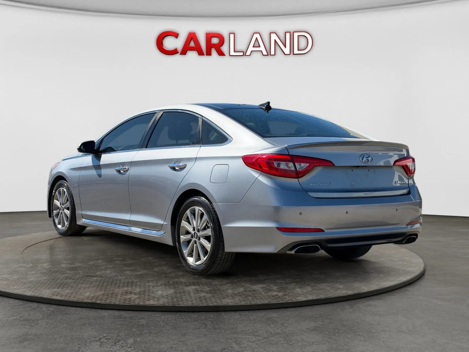 Used 2016 Hyundai Sonata Limited w/ Option Group 04 FWD image 4