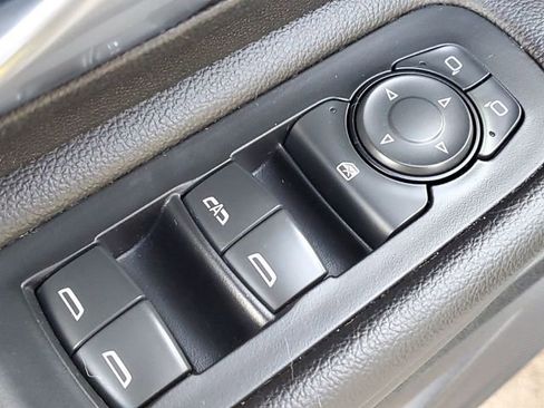 Used 2022 GMC Terrain AT4 image 28