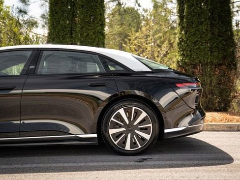 Used 2023 Lucid Air Touring image 11