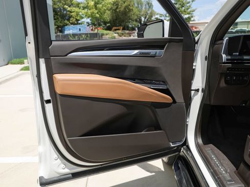 Used 2025 Cadillac Escalade Premium Luxury w/ LPO, Floor Liner Package AWD/4WD image 14