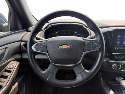 Used 2023 Chevrolet Traverse LT AWD/4WD image 14