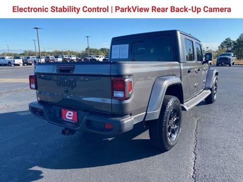 Used 2023 Jeep Gladiator Sport image 8