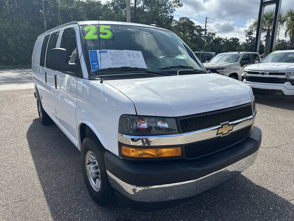 Used 2025 Chevrolet Express 2500 w/ Driver Convenience Package RWD image 10