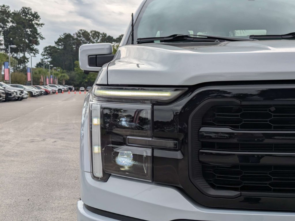 Used 2025 Ford F150 Lariat w/ Equipment Group 502A High AWD/4WD image 10