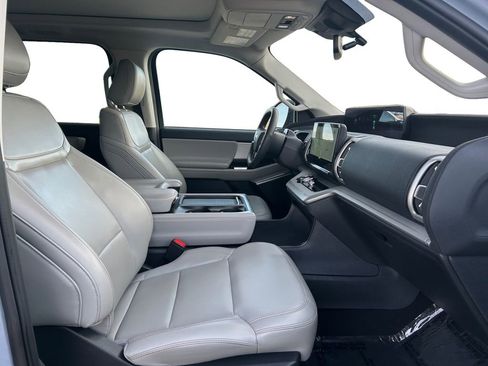 Used 2025 Ford Expedition Max Active image 17