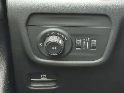 Certified 2023 Jeep Grand Cherokee L Summit w/ Advanced Protech Group IV RWD image 31