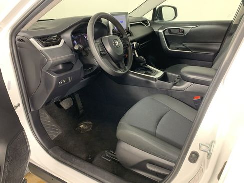 Used 2024 Toyota RAV4 LE AWD/4WD image 29