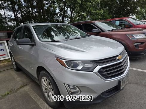Used 2021 Chevrolet Equinox LS FWD image 11