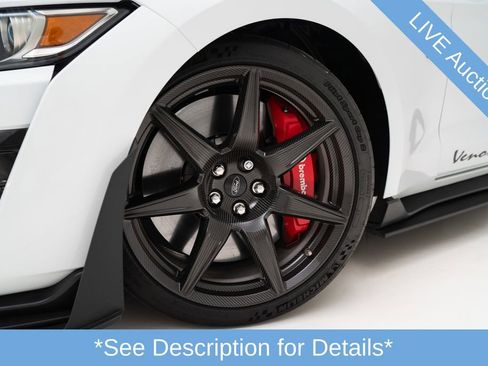 Used 2022 Ford Mustang Shelby GT500 w/ Carbon Fiber Track Pack image 52