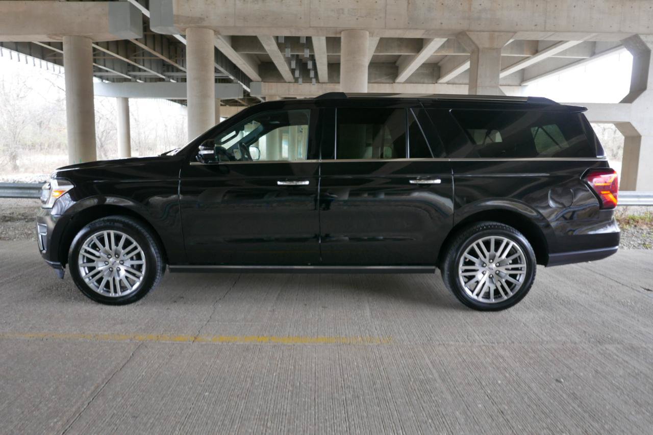 Used 2024 Ford Expedition Max Limited AWD/4WD image 33