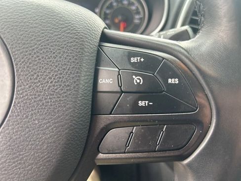 Used 2019 Jeep Cherokee Trailhawk w/ Trailer Tow Group image 13