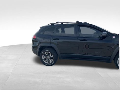 Used 2019 Jeep Cherokee Trailhawk w/ Cold Weather Group image 4