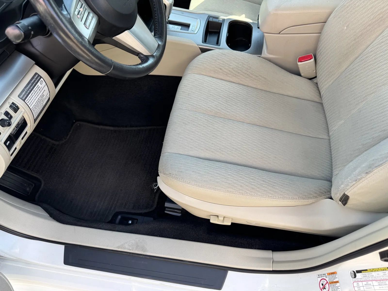 Used 2011 Subaru Legacy 2.5i Premium AWD/4WD image 19