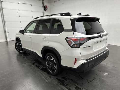Used 2025 Subaru Forester Limited image 6