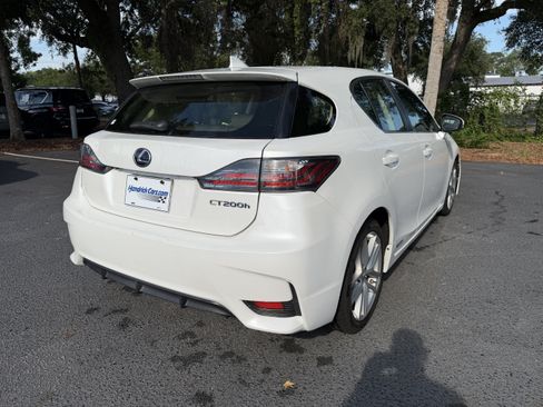 Used 2014 Lexus CT 200h FWD image 10