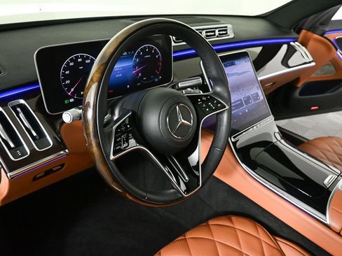 Used 2022 Mercedes-Benz S 580 4MATIC Sedan image 6