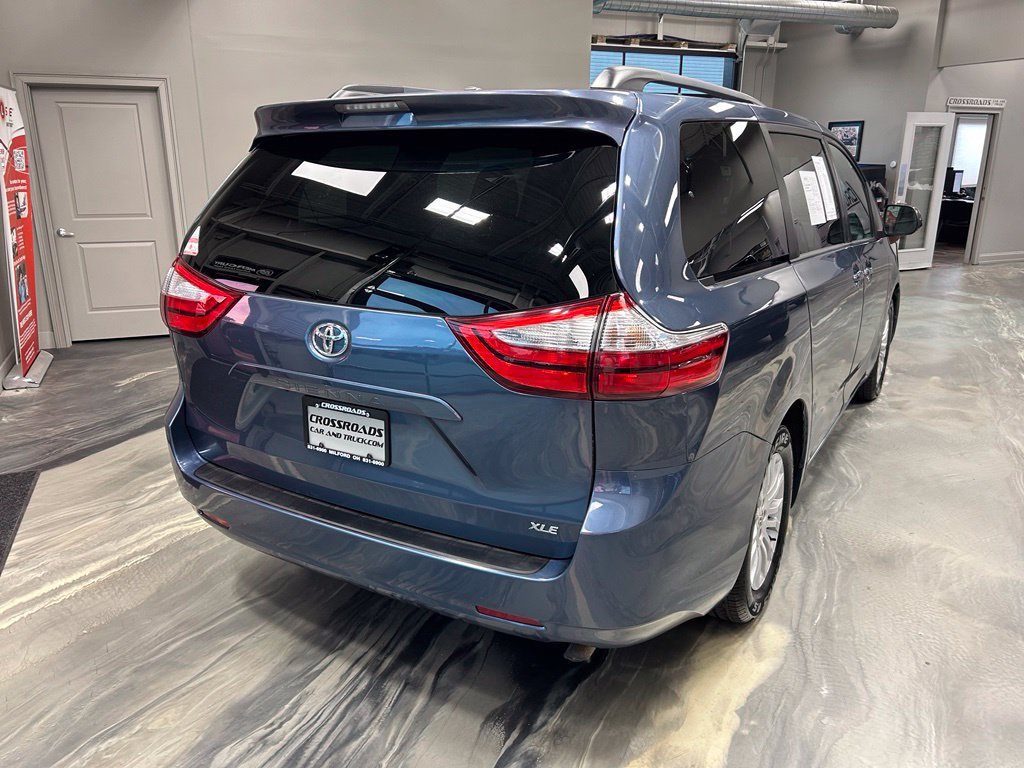 Used 2015 Toyota Sienna XLE FWD image 33