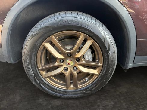 Used 2016 Porsche Cayenne AWD/4WD image 39