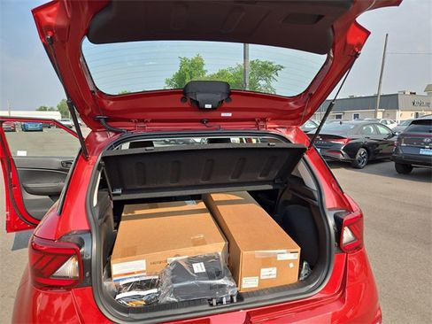 New 2025 Hyundai Venue Limited image 30