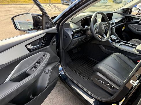 Certified 2025 Acura MDX w/ Technology Package image 13
