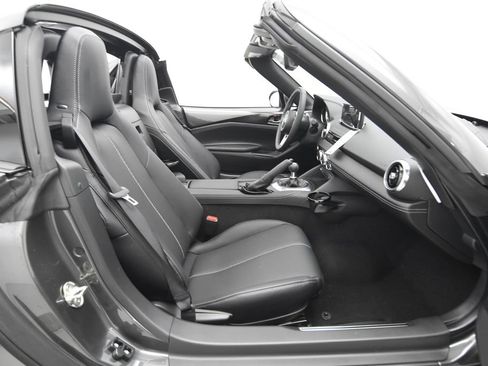 New 2026 MAZDA MX-5 Miata RF Grand Touring w/ Appearance Package RWD image 26