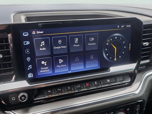 Used 2023 Chevrolet Silverado 1500 High Country w/ Technology Package image 19