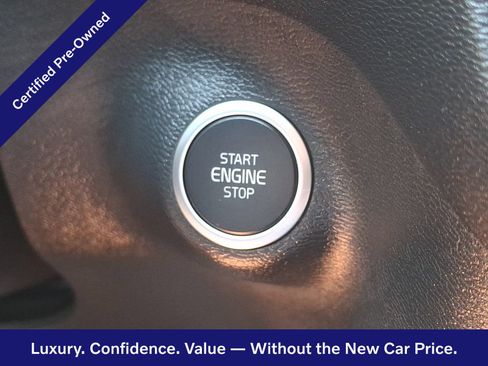 Certified 2024 Volvo XC40 B5 Core AWD/4WD image 23