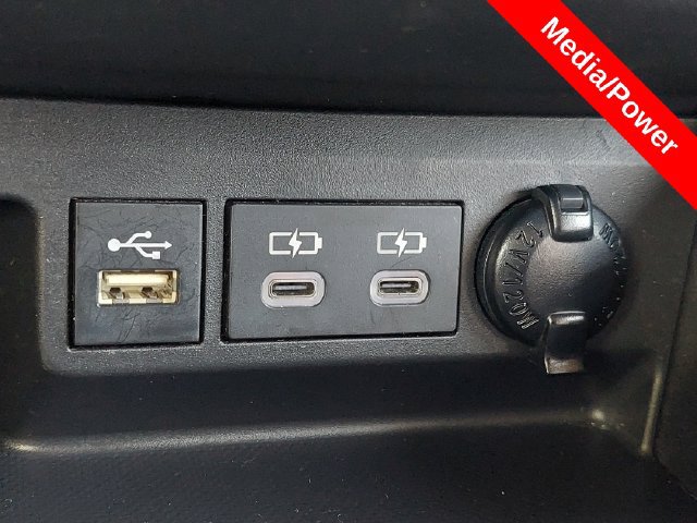 Used 2023 Toyota Highlander L FWD image 23