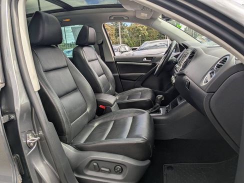 Used 2013 Volkswagen Tiguan SEL AWD/4WD image 36